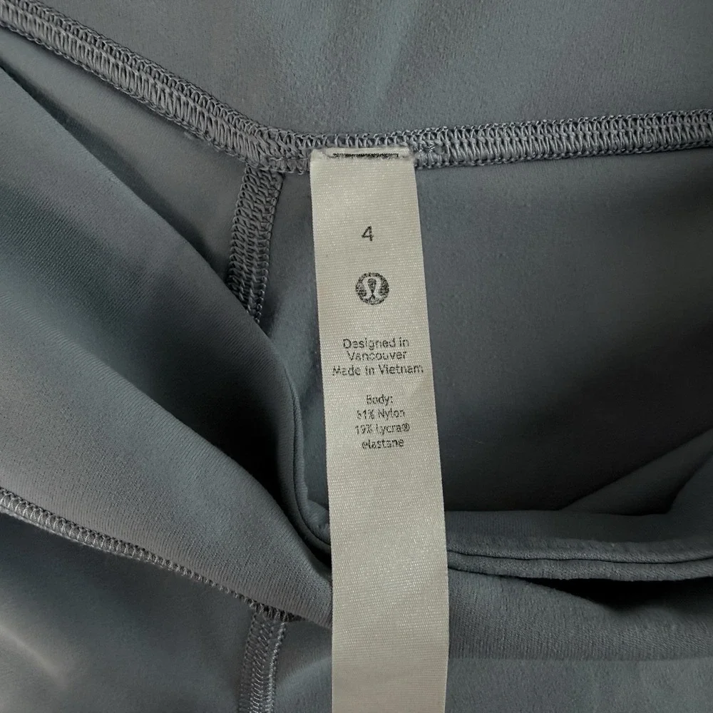 Lululemon Groove High-Rise Flared Pant Nulu Size 4 Blue 32